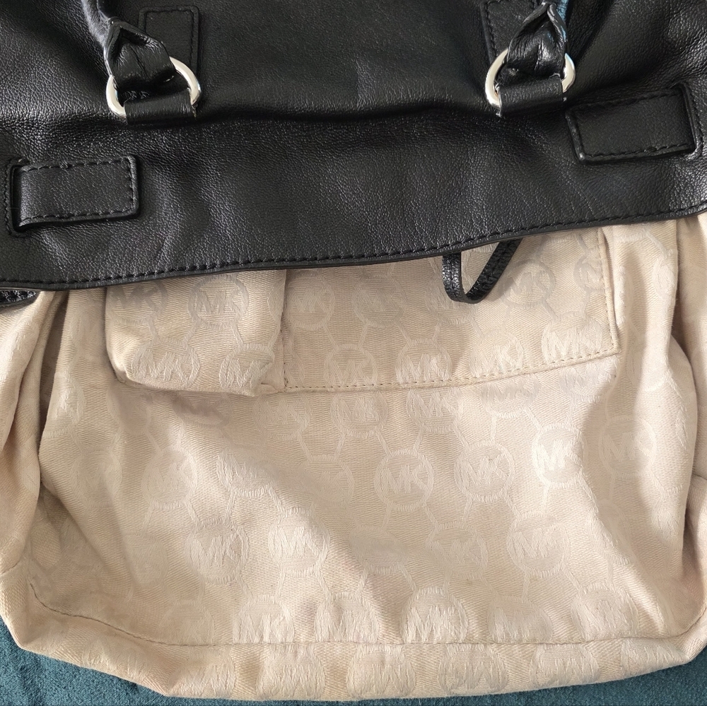 Michael Kors Black Hamilton Tote Bag - Picture 8 of 16